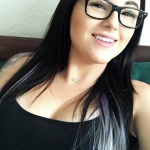 Meet your Posher, Briana